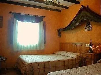 Hotel La Casa Rural De 3*